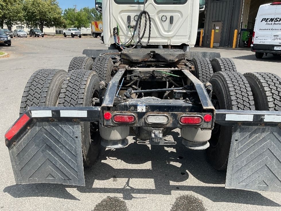 Day Cab Tractor-Heavy Duty Tractors-Freightliner-2020-T11664ST-Albany-NY-236,021\n\t\tmiles-$ 54,500 - Image 6