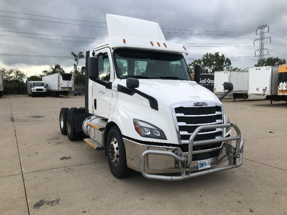 Day Cab Tractor-Heavy Duty Tractors-Freightliner-2020-T11664ST-Allen Park-MI-257,236\n\t\tmiles-$ 50,500 - Image 1