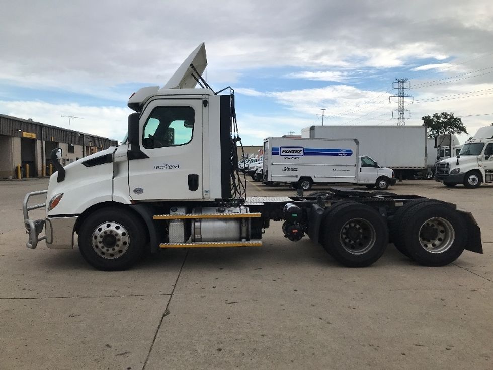 Day Cab Tractor-Heavy Duty Tractors-Freightliner-2020-T11664ST-Allen Park-MI-257,236\n\t\tmiles-$ 50,500 - Image 4