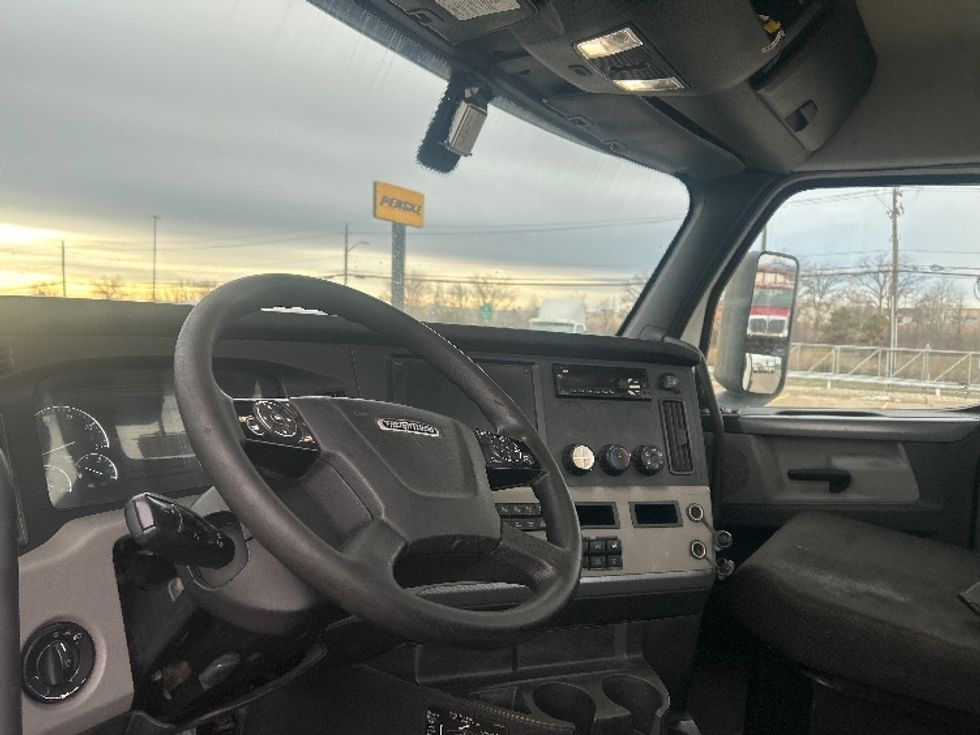 Day Cab Tractor-Heavy Duty Tractors-Freightliner-2020-T11664ST-Allen Park-MI-307,486\n\t\tmiles-$ 50,000 - Image 10