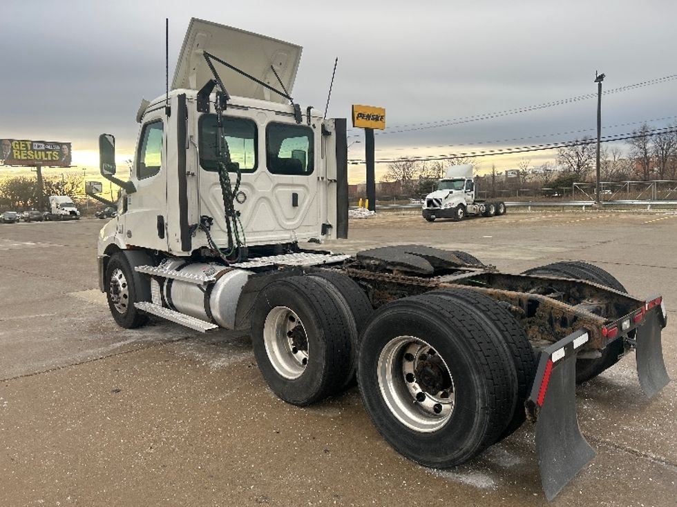 Day Cab Tractor-Heavy Duty Tractors-Freightliner-2020-T11664ST-Allen Park-MI-307,486\n\t\tmiles-$ 50,000 - Image 5