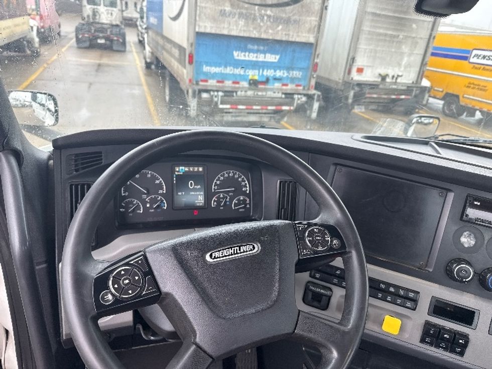 Day Cab Tractor-Heavy Duty Tractors-Freightliner-2020-T11664ST-Allen Park-MI-398,400\n\t\tmiles-$ 44,500 - Image 11