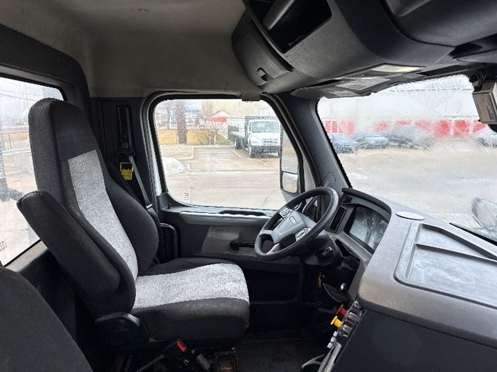 Day Cab Tractor-Heavy Duty Tractors-Freightliner-2020-T11664ST-Allen Park-MI-465,771\n\t\tmiles-$ 41,250 - Image 14