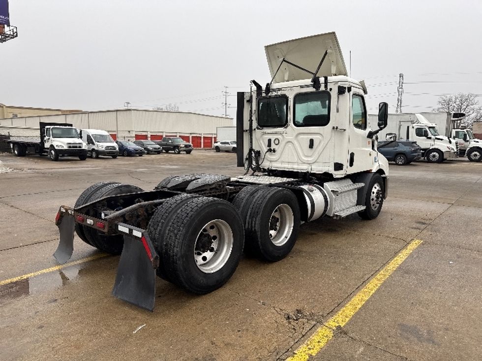 Day Cab Tractor-Heavy Duty Tractors-Freightliner-2020-T11664ST-Allen Park-MI-465,771\n\t\tmiles-$ 41,250 - Image 7