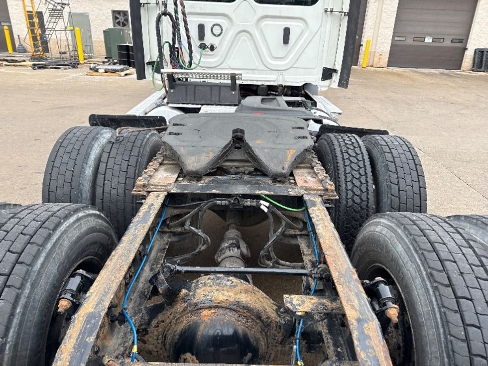 Day Cab Tractor-Heavy Duty Tractors-Freightliner-2020-T11664ST-Allen Park-MI-478,532\n\t\tmiles-$ 41,500 - Image 6