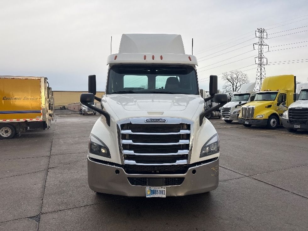 Day Cab Tractor-Heavy Duty Tractors-Freightliner-2020-T11664ST-Allen Park-MI-481,099\n\t\tmiles-$ 40,500 - Image 2