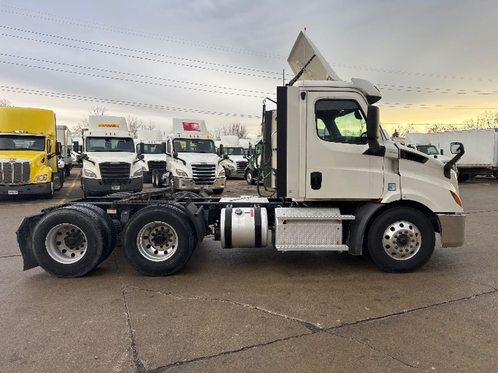 Day Cab Tractor-Heavy Duty Tractors-Freightliner-2020-T11664ST-Allen Park-MI-481,099\n\t\tmiles-$ 40,500 - Image 8
