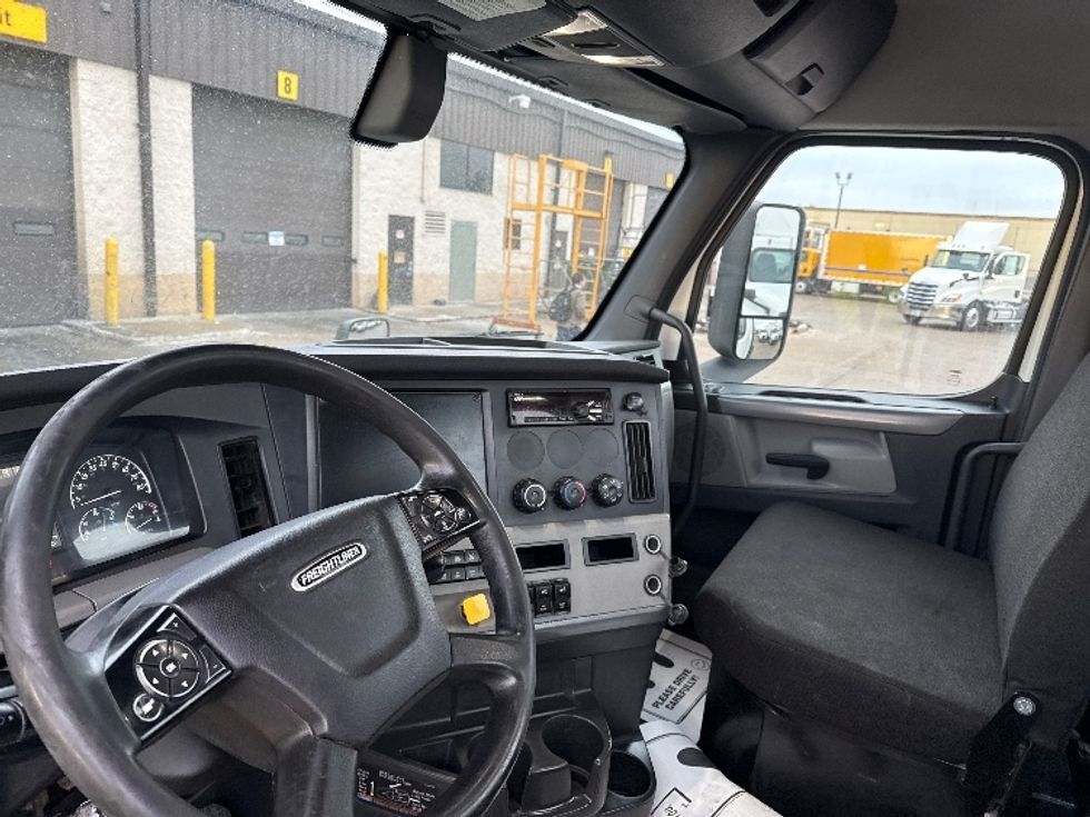 Day Cab Tractor-Heavy Duty Tractors-Freightliner-2020-T11664ST-Allen Park-MI-493,356\n\t\tmiles-$ 40,750 - Image 10