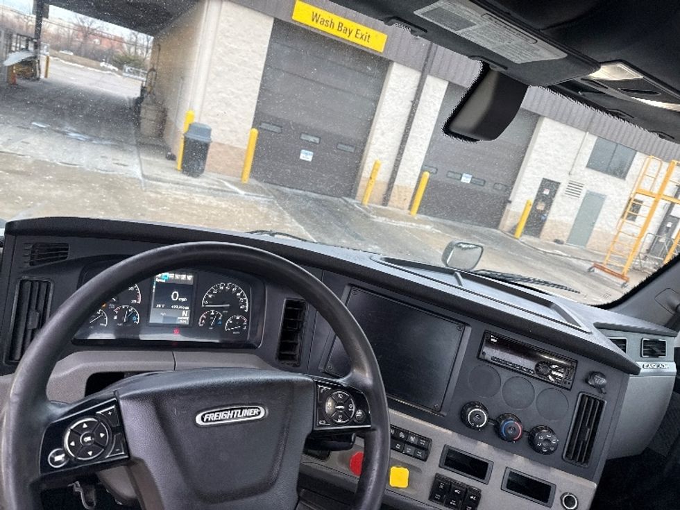 Day Cab Tractor-Heavy Duty Tractors-Freightliner-2020-T11664ST-Allen Park-MI-493,356\n\t\tmiles-$ 40,750 - Image 11