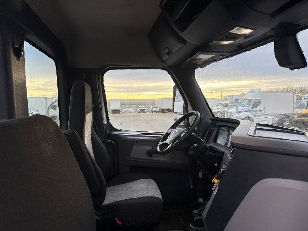 Day Cab Tractor-Heavy Duty Tractors-Freightliner-2020-T11664ST-Allen Park-MI-493,356\n\t\tmiles-$ 40,750 - Image 14