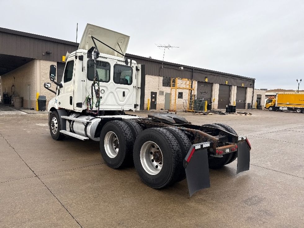 Day Cab Tractor-Heavy Duty Tractors-Freightliner-2020-T11664ST-Allen Park-MI-493,356\n\t\tmiles-$ 40,750 - Image 5