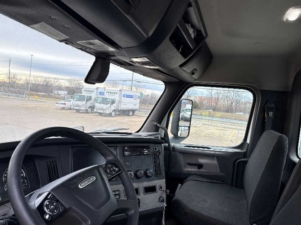 Day Cab Tractor-Heavy Duty Tractors-Freightliner-2020-T11664ST-Allen Park-MI-500,690\n\t\tmiles-$ 40,000 - Image 10