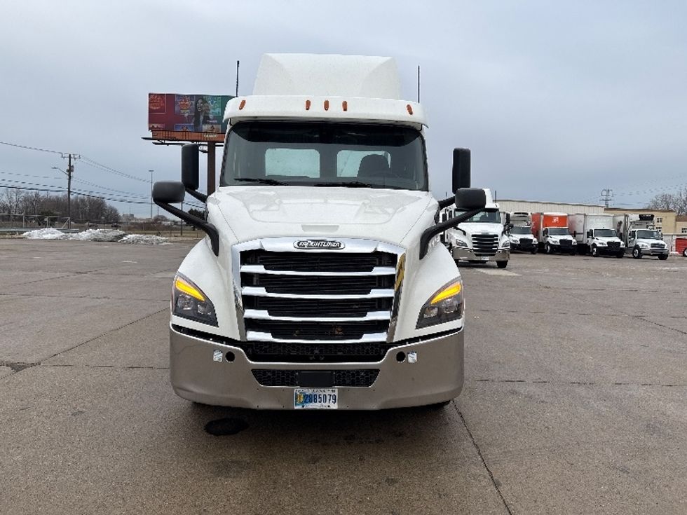 Day Cab Tractor-Heavy Duty Tractors-Freightliner-2020-T11664ST-Allen Park-MI-500,690\n\t\tmiles-$ 40,000 - Image 2