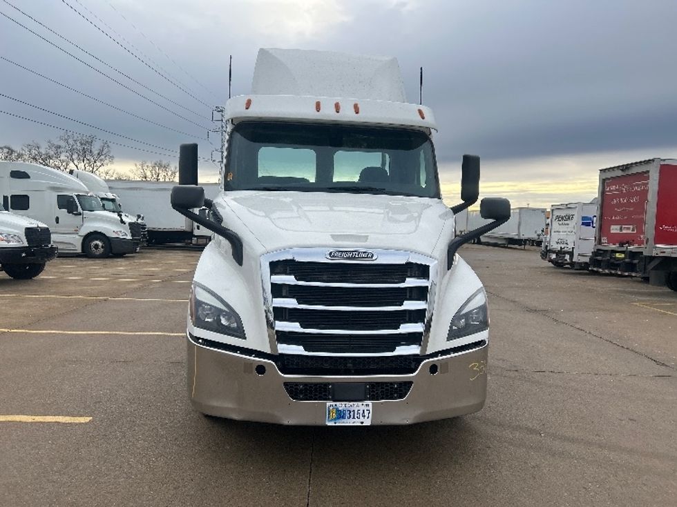 Day Cab Tractor-Heavy Duty Tractors-Freightliner-2020-T11664ST-Allen Park-MI-532,500\n\t\tmiles-$ 36,000 - Image 2