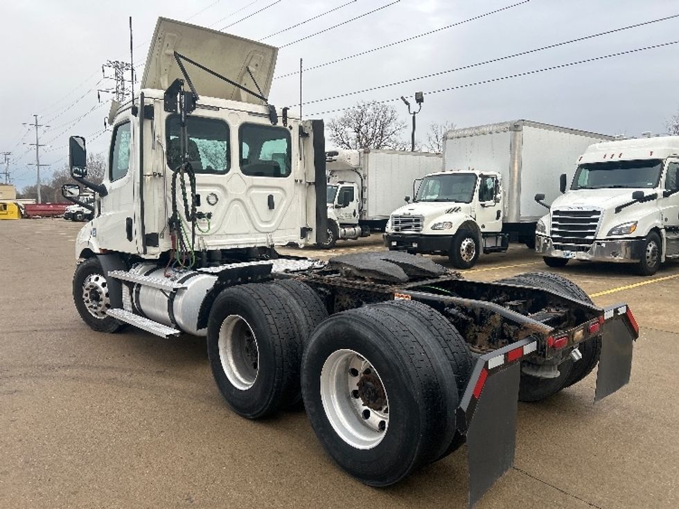 Day Cab Tractor-Heavy Duty Tractors-Freightliner-2020-T11664ST-Allen Park-MI-532,500\n\t\tmiles-$ 36,000 - Image 5