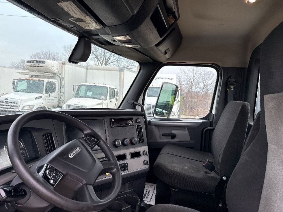 Day Cab Tractor-Heavy Duty Tractors-Freightliner-2020-T11664ST-Allen Park-MI-608,931\n\t\tmiles-$ 29,750 - Image 10