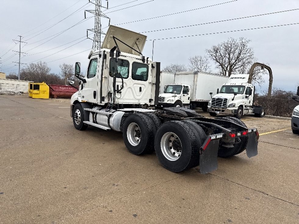 Day Cab Tractor-Heavy Duty Tractors-Freightliner-2020-T11664ST-Allen Park-MI-608,931\n\t\tmiles-$ 29,750 - Image 5