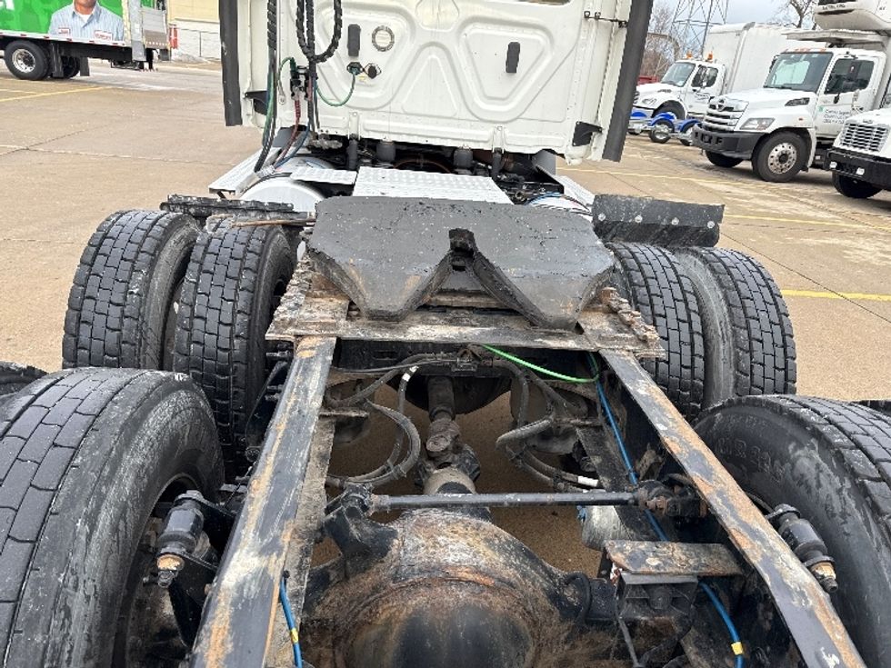 Day Cab Tractor-Heavy Duty Tractors-Freightliner-2020-T11664ST-Allen Park-MI-608,931\n\t\tmiles-$ 29,750 - Image 6