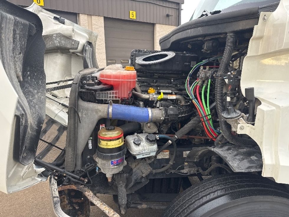 Day Cab Tractor-Heavy Duty Tractors-Freightliner-2020-T11664ST-Allen Park-MI-651,900\n\t\tmiles-$ 25,750 - Image 16