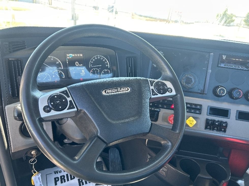 Day Cab Tractor-Heavy Duty Tractors-Freightliner-2020-T11664ST-Amarillo-TX-133,916\n\t\tmiles-$ 65,000 - Image 11