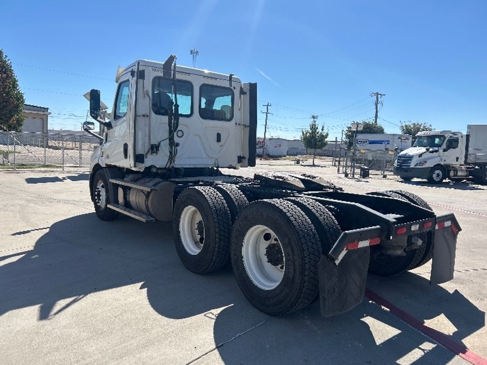 Day Cab Tractor-Heavy Duty Tractors-Freightliner-2020-T11664ST-Amarillo-TX-133,916\n\t\tmiles-$ 65,000 - Image 5