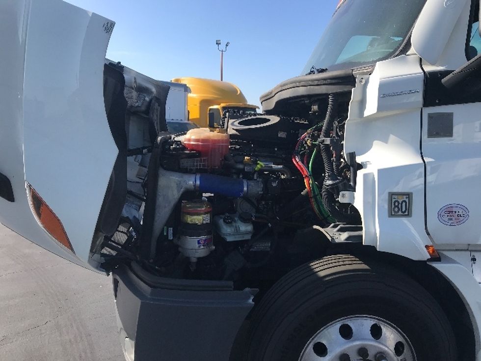 Day Cab Tractor-Heavy Duty Tractors-Freightliner-2020-T11664ST-Anaheim-CA-263,608\n\t\tmiles-$ 59,250 - Image 16