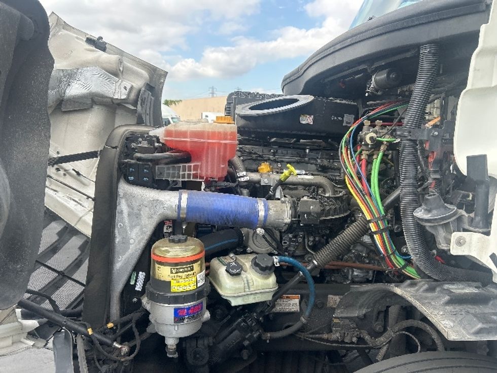 Day Cab Tractor-Heavy Duty Tractors-Freightliner-2020-T11664ST-Anaheim-CA-265,318\n\t\tmiles-$ 59,250 - Image 16