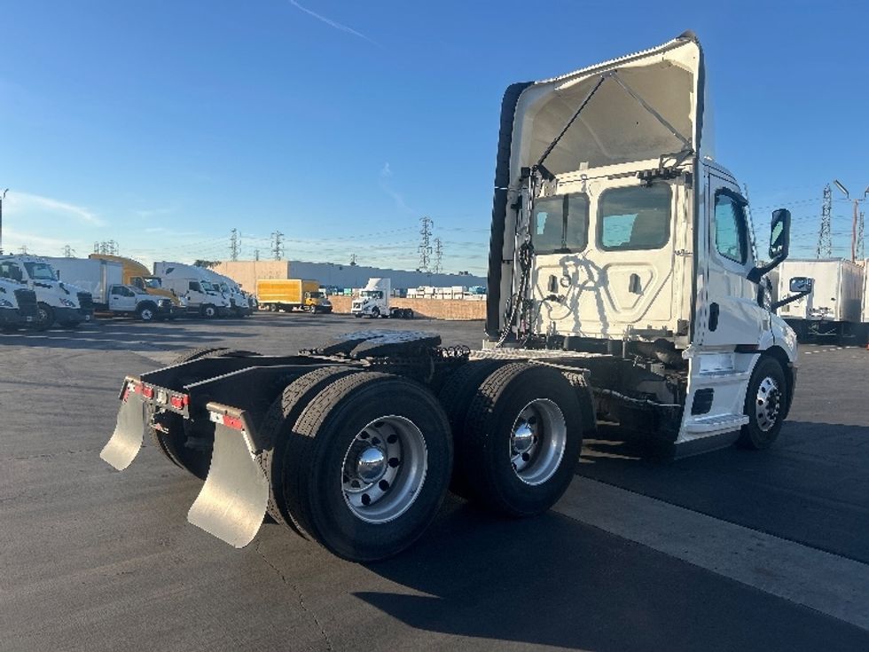 Day Cab Tractor-Heavy Duty Tractors-Freightliner-2020-T11664ST-Anaheim-CA-265,804\n\t\tmiles-$ 59,250 - Image 7