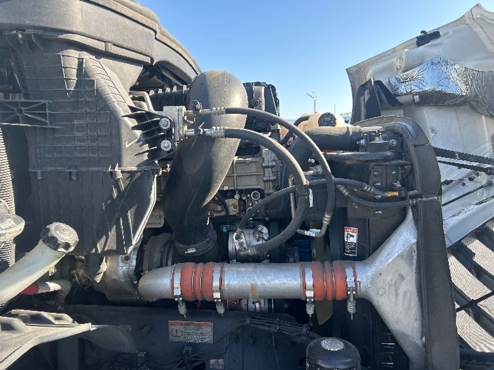 Day Cab Tractor-Heavy Duty Tractors-Freightliner-2020-T11664ST-Anaheim-CA-282,356\n\t\tmiles-$ 58,250 - Image 15