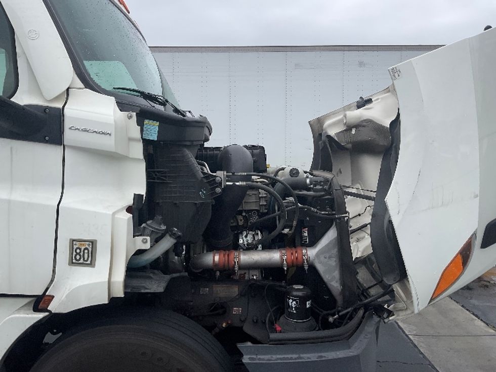 Day Cab Tractor-Heavy Duty Tractors-Freightliner-2020-T11664ST-Anaheim-CA-373,716\n\t\tmiles-$ 53,250 - Image 15