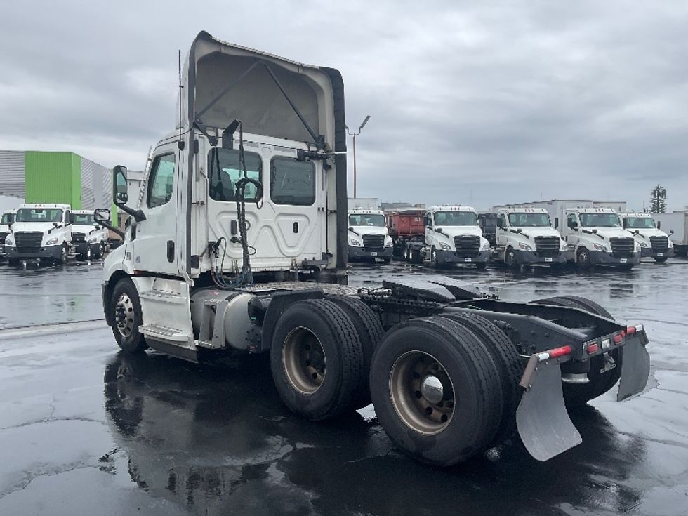 Day Cab Tractor-Heavy Duty Tractors-Freightliner-2020-T11664ST-Anaheim-CA-373,716\n\t\tmiles-$ 53,250 - Image 5