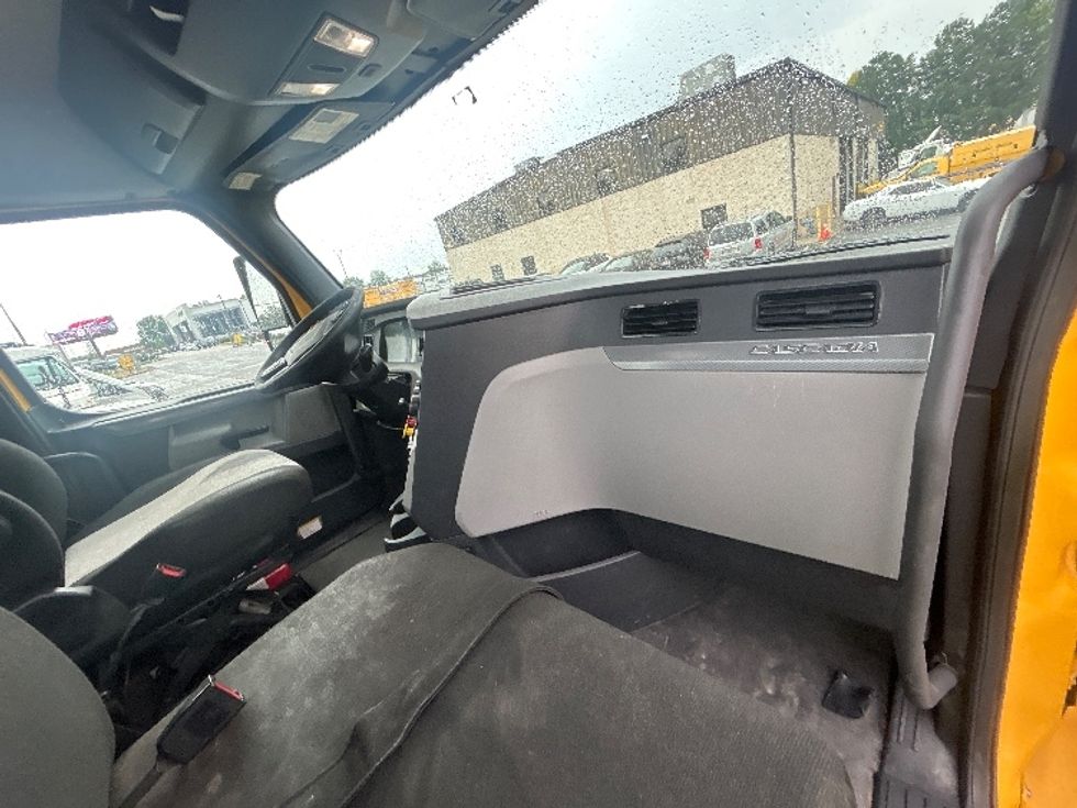 Day Cab Tractor-Heavy Duty Tractors-Freightliner-2020-T11664ST-Atlanta (Forest Park)-GA-449,888\n\t\tmiles-$ 41,250 - Image 13