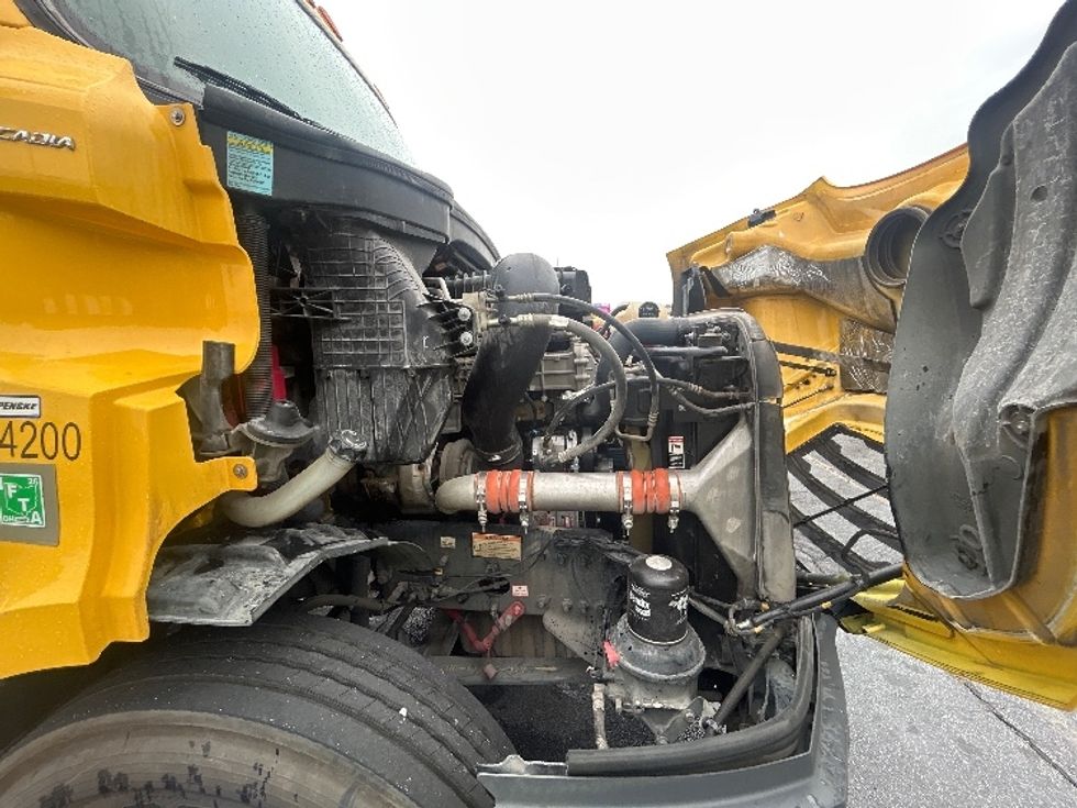 Day Cab Tractor-Heavy Duty Tractors-Freightliner-2020-T11664ST-Atlanta (Forest Park)-GA-449,888\n\t\tmiles-$ 41,250 - Image 15