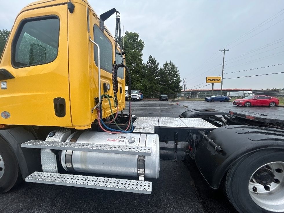 Day Cab Tractor-Heavy Duty Tractors-Freightliner-2020-T11664ST-Atlanta (Forest Park)-GA-449,888\n\t\tmiles-$ 41,250 - Image 17