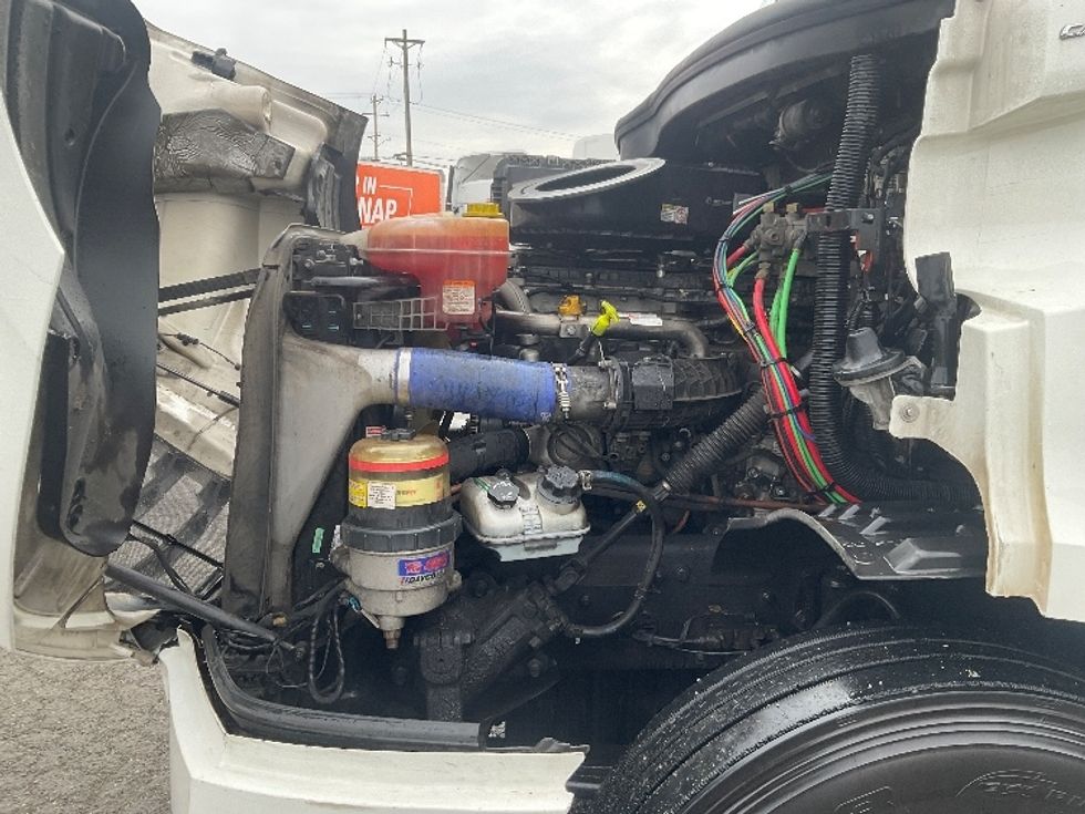 Day Cab Tractor-Heavy Duty Tractors-Freightliner-2020-T11664ST-Austin-TX-515,555\n\t\tmiles-$ 42,250 - Image 16