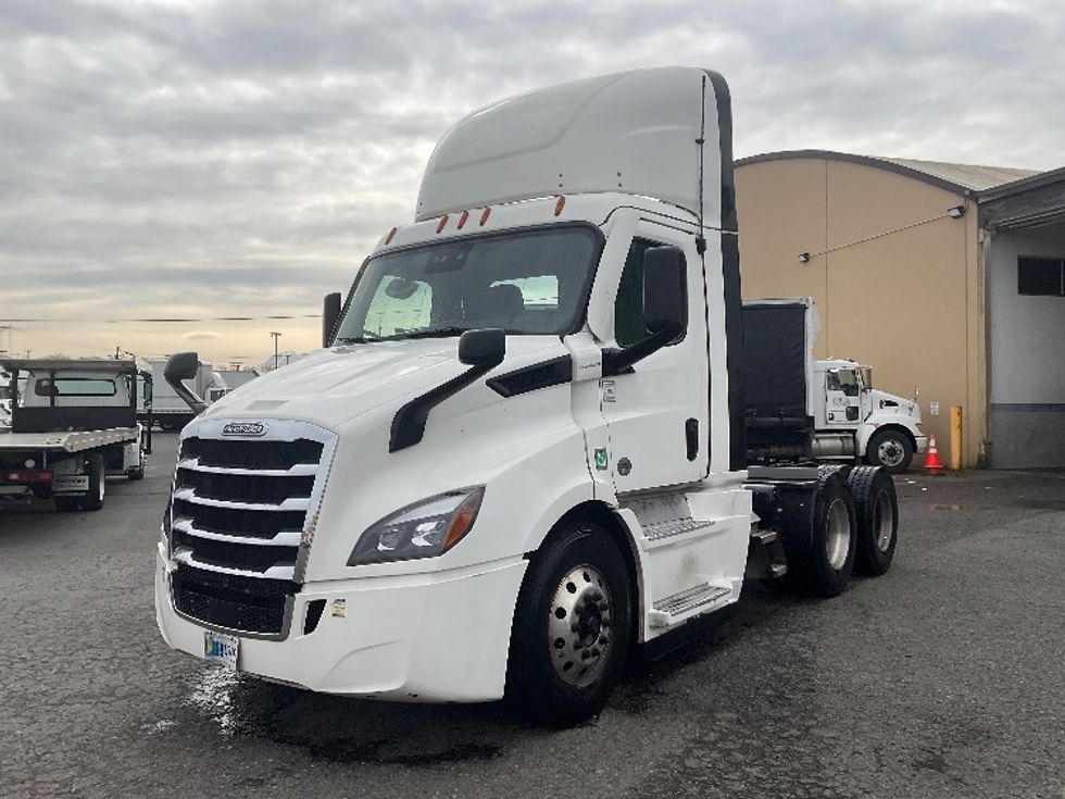Day Cab Tractor-Heavy Duty Tractors-Freightliner-2020-T11664ST-Austin-TX-515,555\n\t\tmiles-$ 42,250 - Image 3