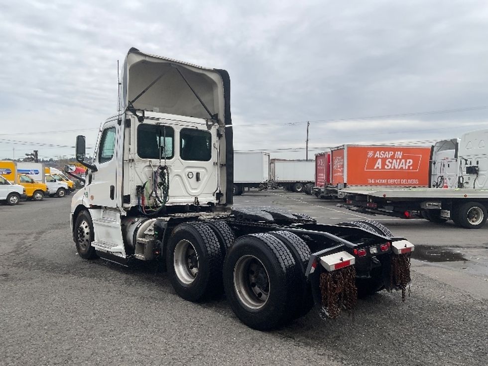 Day Cab Tractor-Heavy Duty Tractors-Freightliner-2020-T11664ST-Austin-TX-515,555\n\t\tmiles-$ 42,250 - Image 5