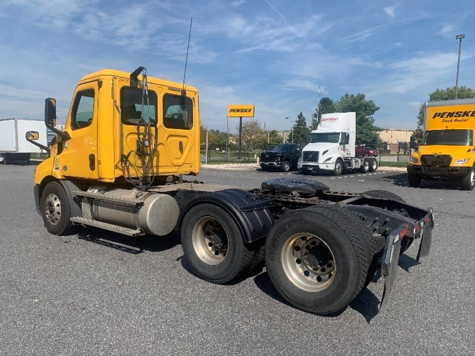 Day Cab Tractor-Heavy Duty Tractors-Freightliner-2020-T11664ST-Belcamp-MD-489,727\n\t\tmiles-$ 40,000 - Image 5