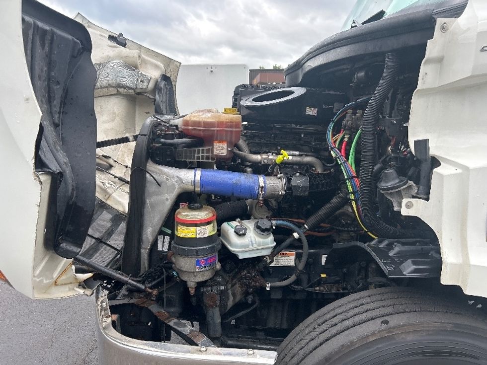 Day Cab Tractor-Heavy Duty Tractors-Freightliner-2020-T11664ST-Binghamton-NY-326,730\n\t\tmiles-$ 49,500 - Image 16