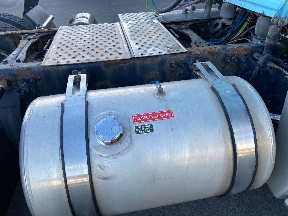 Day Cab Tractor-Heavy Duty Tractors-Freightliner-2020-T11664ST-Binghamton-NY-509,745\n\t\tmiles-$ 33,250 - Image 17