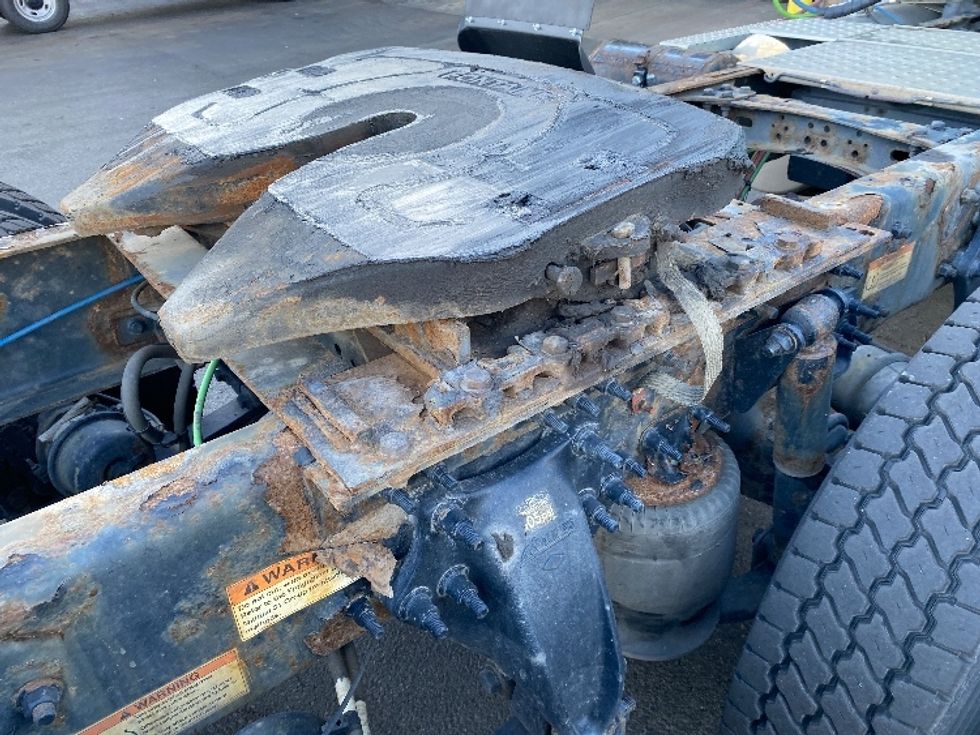 Day Cab Tractor-Heavy Duty Tractors-Freightliner-2020-T11664ST-Binghamton-NY-509,745\n\t\tmiles-$ 33,250 - Image 18