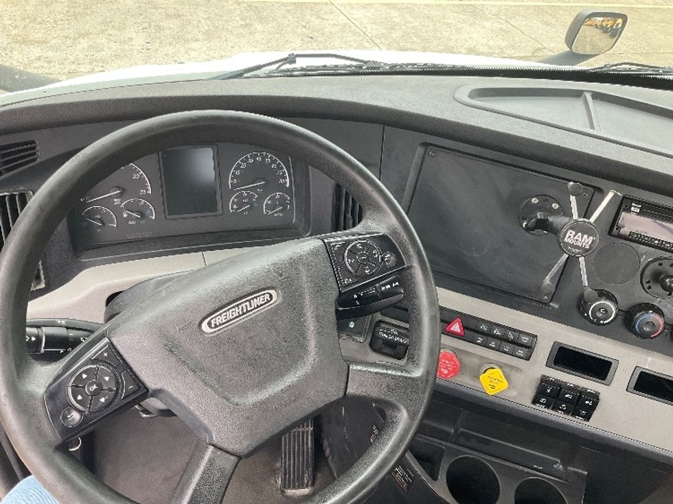 Day Cab Tractor-Heavy Duty Tractors-Freightliner-2020-T11664ST-Bowling Green-KY-489,867\n\t\tmiles-$ 44,250 - Image 11