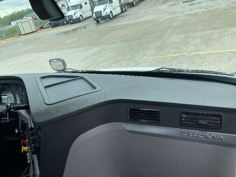 Day Cab Tractor-Heavy Duty Tractors-Freightliner-2020-T11664ST-Bowling Green-KY-489,867\n\t\tmiles-$ 44,250 - Image 13