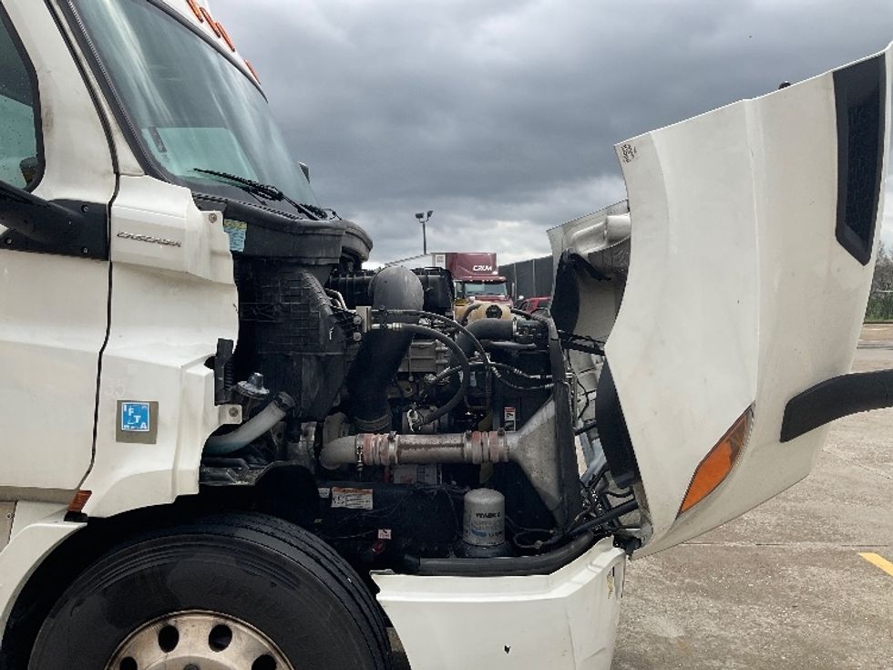 Day Cab Tractor-Heavy Duty Tractors-Freightliner-2020-T11664ST-Bowling Green-KY-489,867\n\t\tmiles-$ 44,250 - Image 15