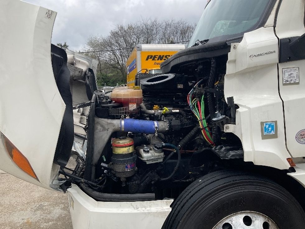 Day Cab Tractor-Heavy Duty Tractors-Freightliner-2020-T11664ST-Bowling Green-KY-489,867\n\t\tmiles-$ 44,250 - Image 16
