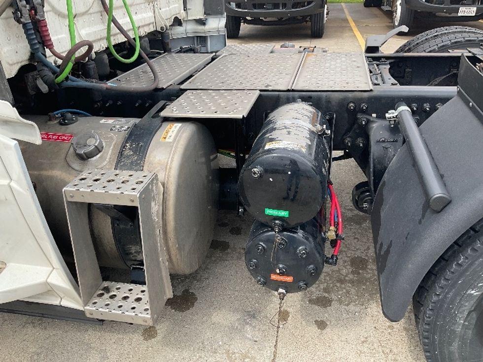 Day Cab Tractor-Heavy Duty Tractors-Freightliner-2020-T11664ST-Bowling Green-KY-489,867\n\t\tmiles-$ 44,250 - Image 18