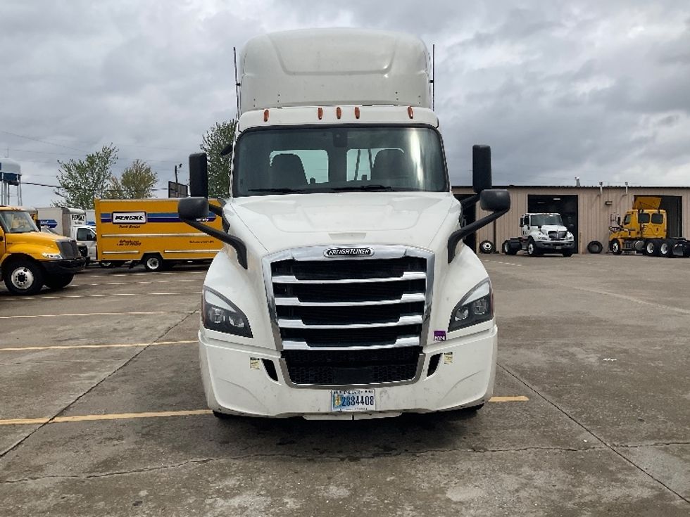 Day Cab Tractor-Heavy Duty Tractors-Freightliner-2020-T11664ST-Bowling Green-KY-489,867\n\t\tmiles-$ 44,250 - Image 2