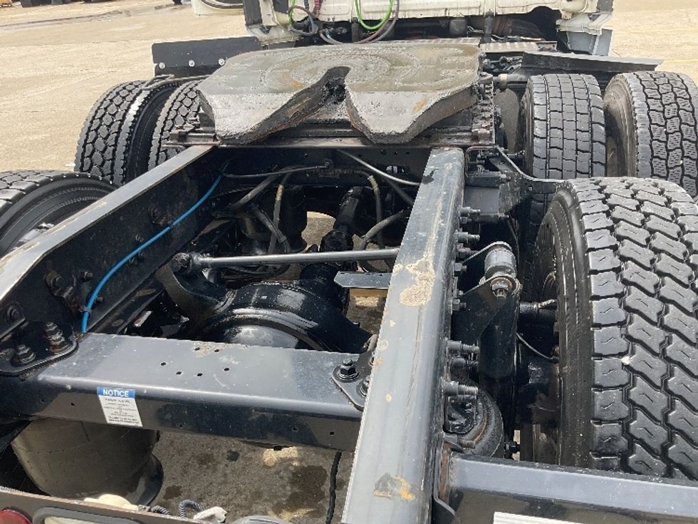 Day Cab Tractor-Heavy Duty Tractors-Freightliner-2020-T11664ST-Bowling Green-KY-489,867\n\t\tmiles-$ 44,250 - Image 21