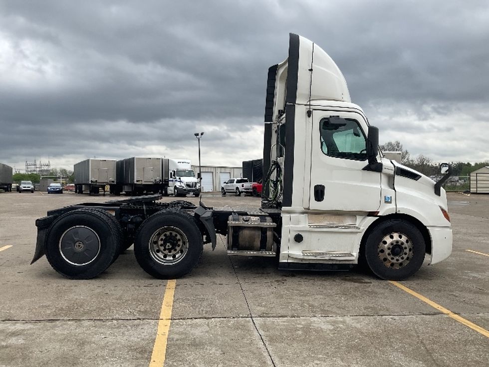 Day Cab Tractor-Heavy Duty Tractors-Freightliner-2020-T11664ST-Bowling Green-KY-489,867\n\t\tmiles-$ 44,250 - Image 8