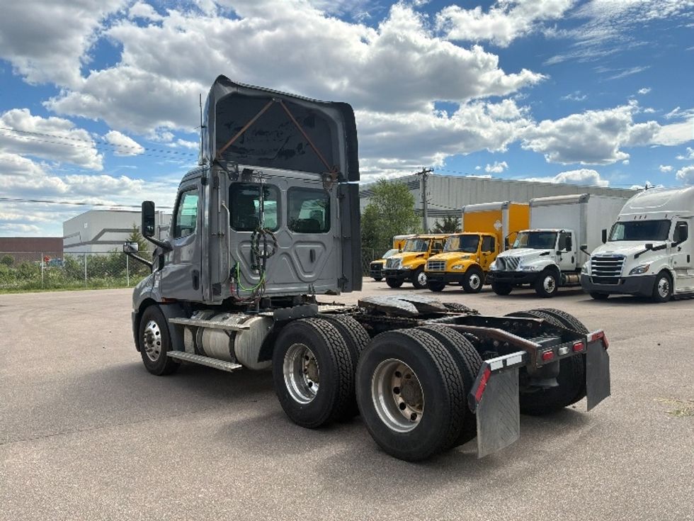 Day Cab Tractor-Heavy Duty Tractors-Freightliner-2020-T11664ST-Brooklyn Park-MN-199,062\n\t\tmiles-$ 58,000 - Image 5